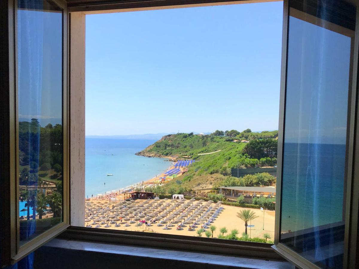 Appartamenti E Stanze Onde Blu Le Castella  Eksteriør bilde
