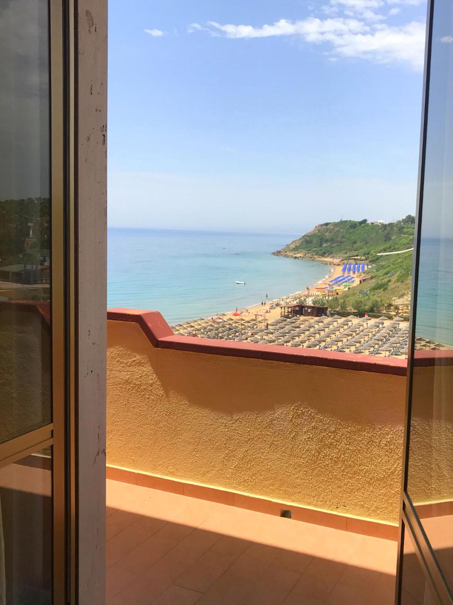 Appartamenti E Stanze Onde Blu Le Castella  Eksteriør bilde
